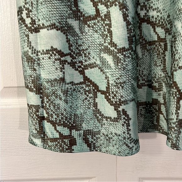 Lauren Ralph Lauren 2 Skirt Snakeskin Print Turquoise Multi Satin Charmeuse NWT - Picture 8 of 11